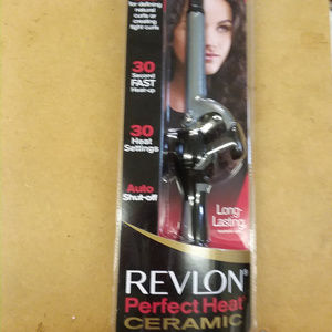 NEW REVLON 3/4" CERAMIC STYLLING IRON